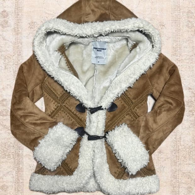 빈티지 셰어링 후드 숏코트