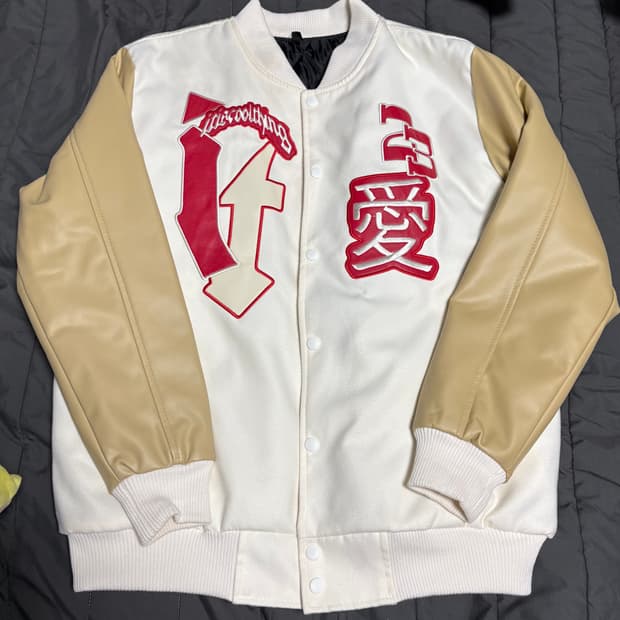 사랑애 자수 바시티 자켓