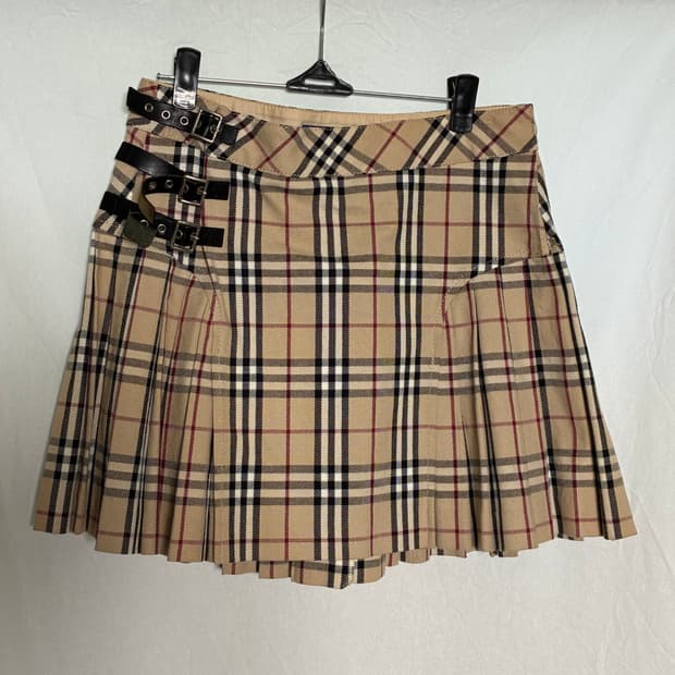 Burberry 블루라벨 버클 스커트