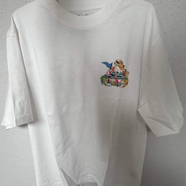 팔라스 흰색 반팔