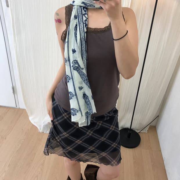 vintage lace trim sleeveless top