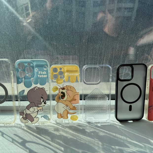 *새상품 포함* 아이폰 16,12 케이스 모음 (카드수납 및 톰과제리)