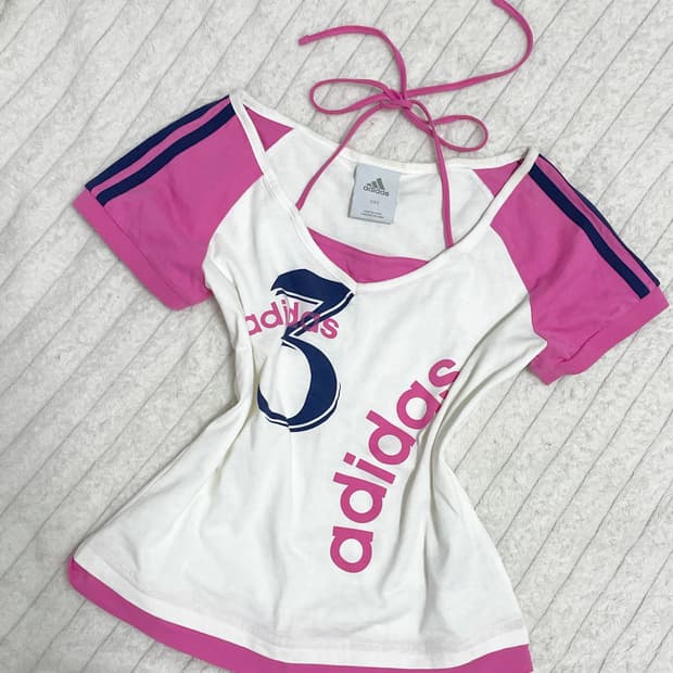 아디다스 홀터탑