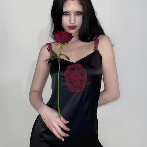 달링유어배드 black rose slip dress