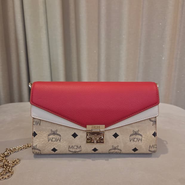 MCM 밀리 비세토스 레더 블록 플랩 크로스바디