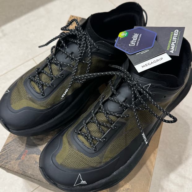 로아 셀라 올리브블랙 42 하이킹슈즈