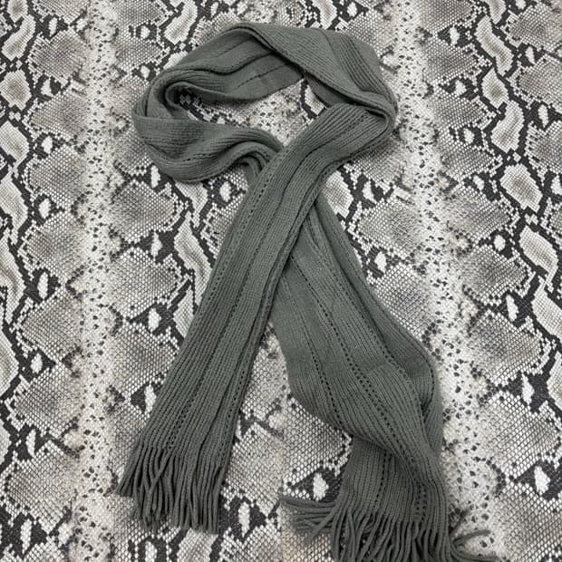 “Vintage” Grunge Mood Grey Scarf