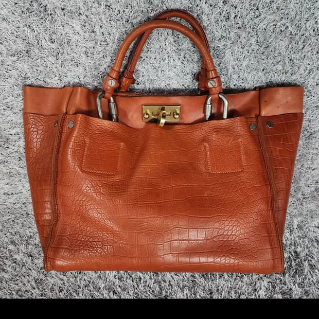 끌로에 레드 빅 토트백