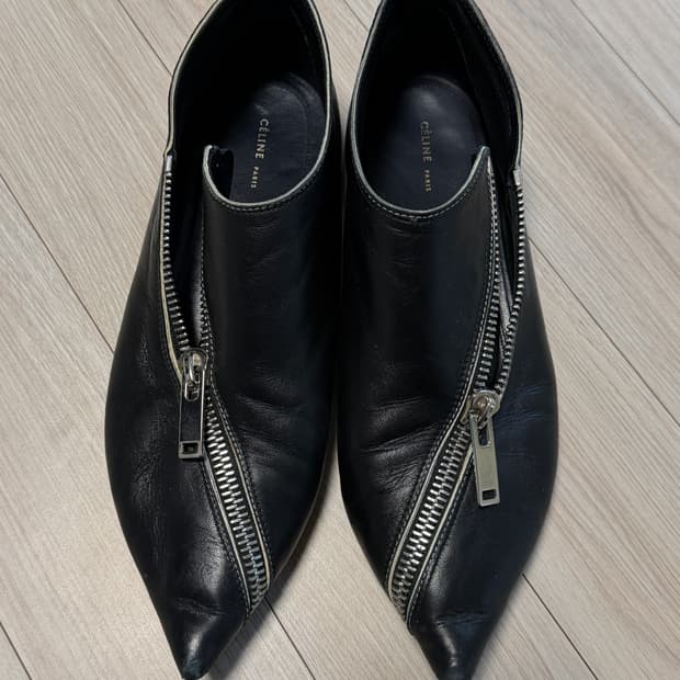 셀린 지퍼 로퍼 250사이즈