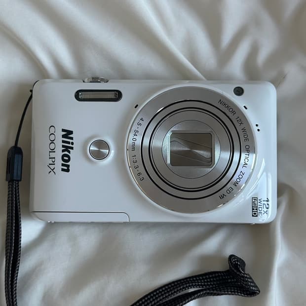 니콘 s6900 카메라 (한국어지원, 셀카가능)