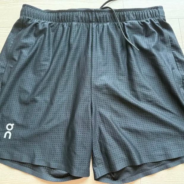 온러닝 페이스매쉬 쇼츠 블랙 L