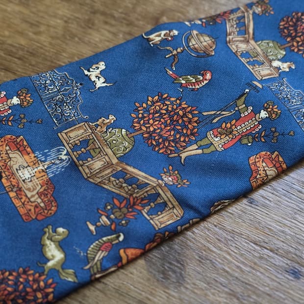 페라가모 빈티지 넥타이.