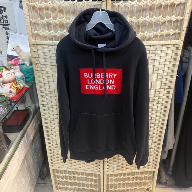 100-105 정품 버버리 로고 아플리케 후드티 팝니다
