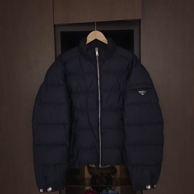 [52] 프라다 리나일론 숏패딩 다크 네이비(SGB112)