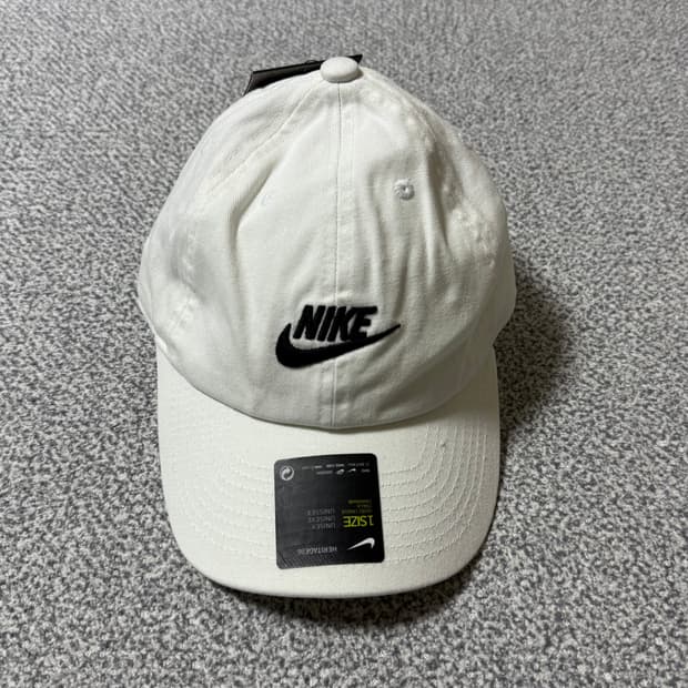 [택달린 새상품] 나이키 볼캡