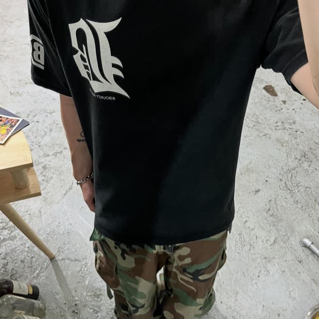 Bounty Hunter faded logo tee