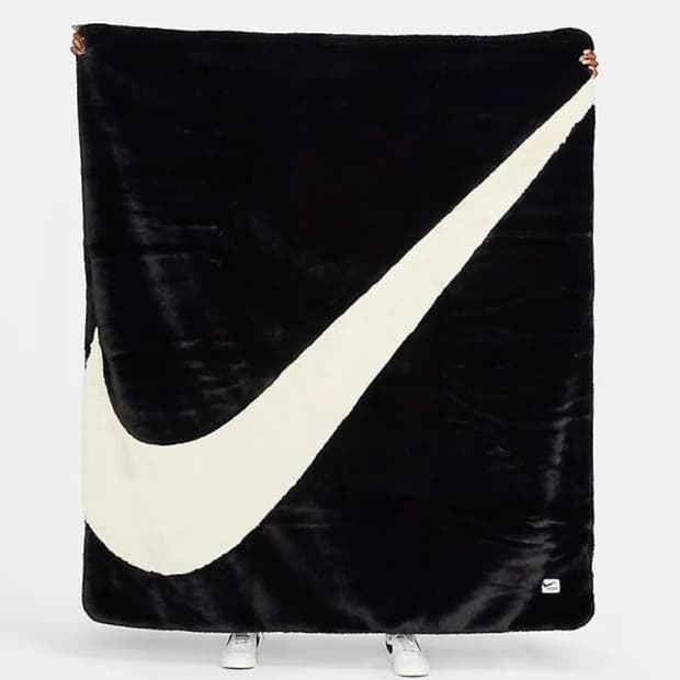 나이키 블랭킷 담요 화이트/블랙