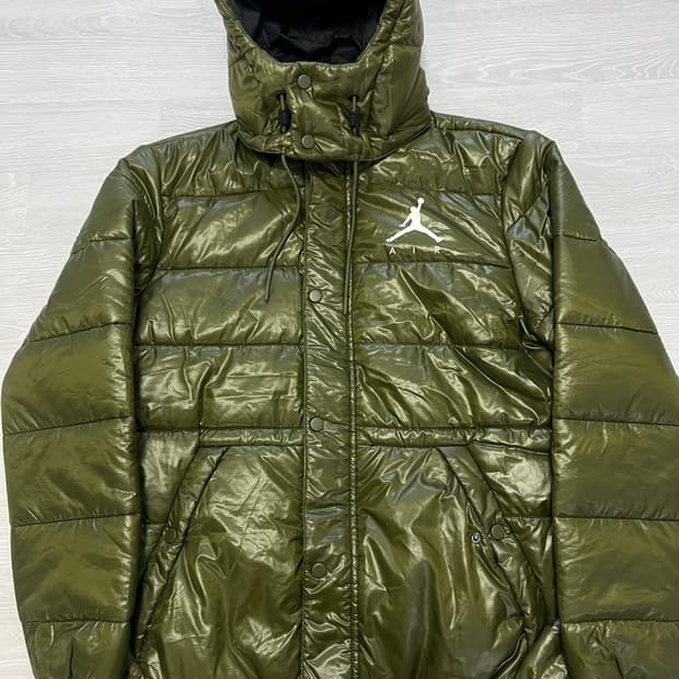 나이키 조던 카키색 폴리패딩100