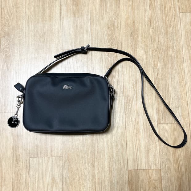 라코스테 크로스백 가방 블랙