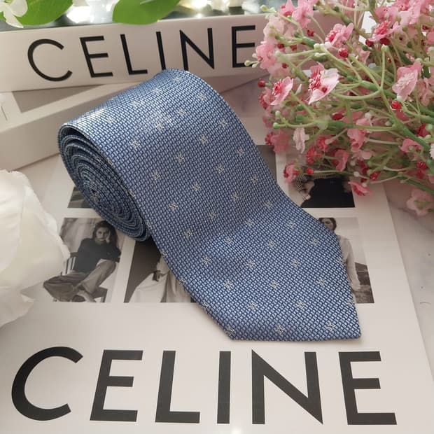 셀린느 실크 블루 트리오페 올오버 넥타이 9.6cm A+등급 K1776
