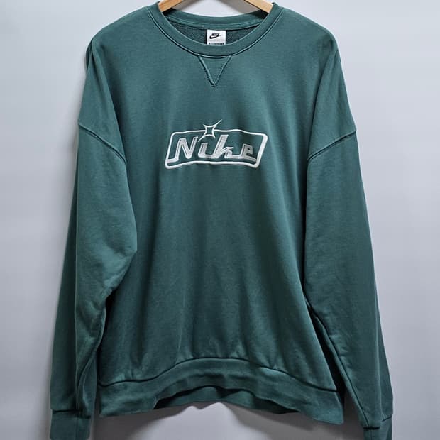 나이키 그린 스웻셔츠 M 24년신상