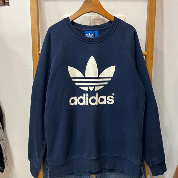 아디다스 트레포일 네이비 맨투맨