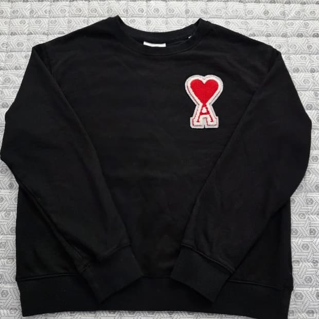 아미 하트 로고 맨투맨 105