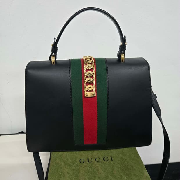 [보증서 정품] 구찌 미디엄 탑핸들 실비백