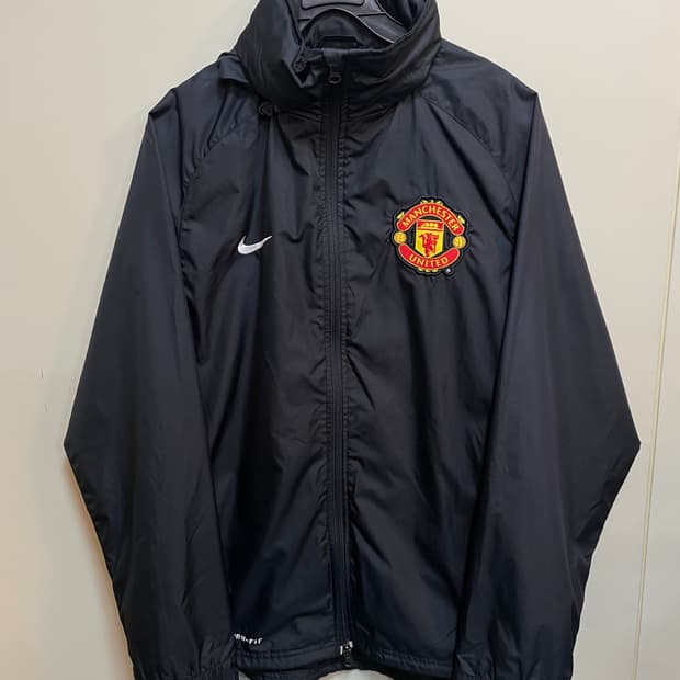 나이키 맨유 바람막이