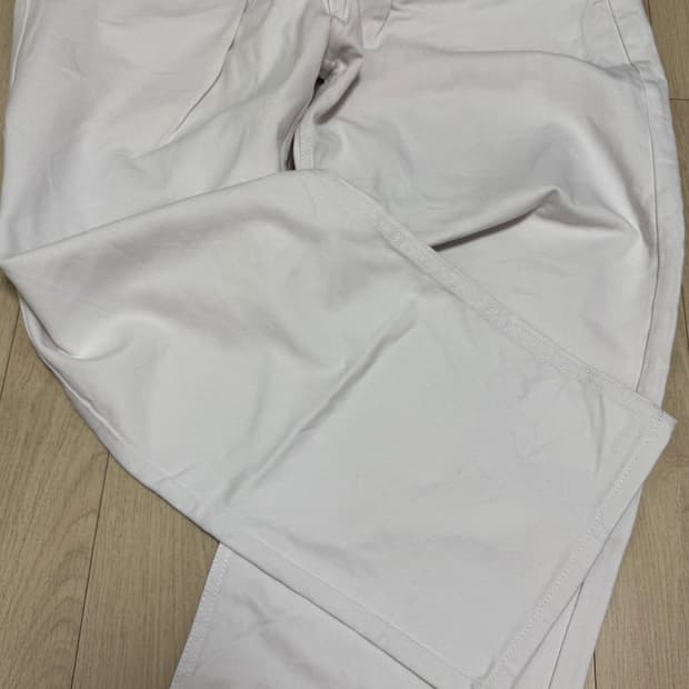 Beyond the limit 화이트데님팬츠 포