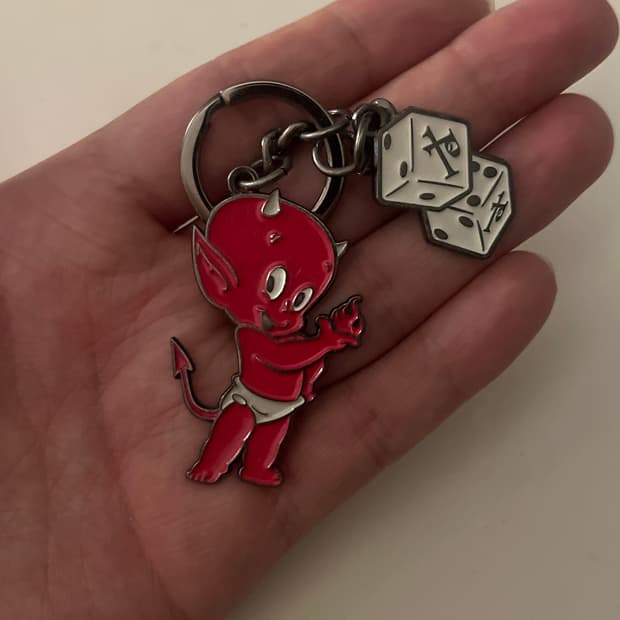 폴리테루 x핫스터프 키링