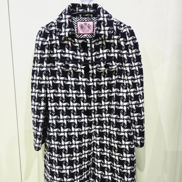 쥬시꾸뛰르 블랙화이트 트위드 코트