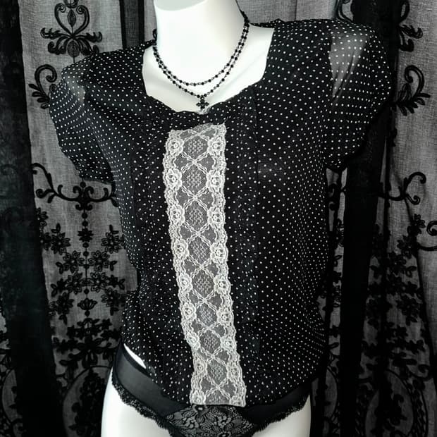 black dot ribbon blouse