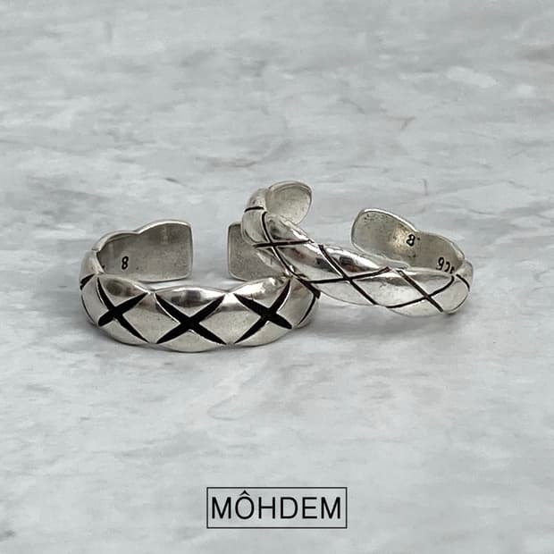 [Unisex] Coco2 엠보 체크 실버 반지