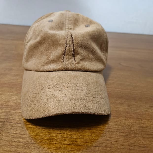 아가타 볼캡 모자