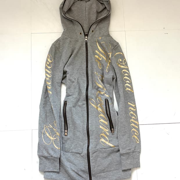 • Grey Wing Printed Hood Zip Up