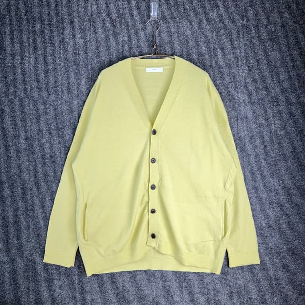 비이커 울 롱가디건