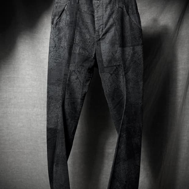 The Viridi-anne Patterned Curved Trouser