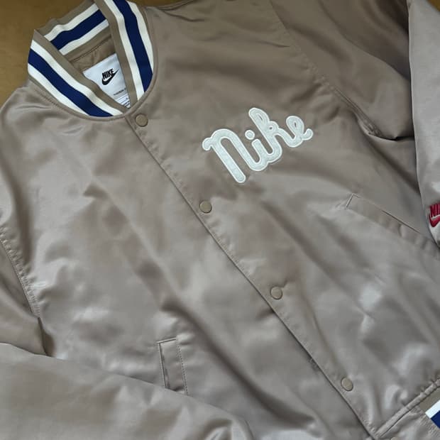 나이키 덕아웃 루즈 사틴 바시티 자켓 L