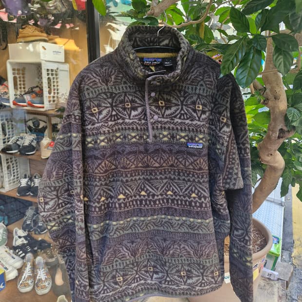 Z-153 파타고니아 신칠라 아즈텍