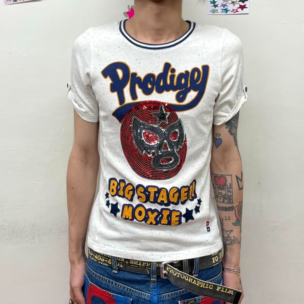 Rough sequin mask retro t-shirt