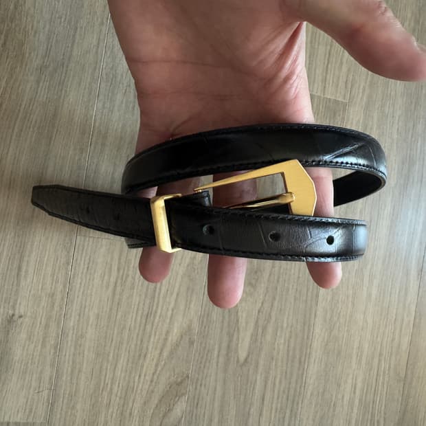 타일레 카바버클 악어디테일 가죽벨트 90사이즈 판매