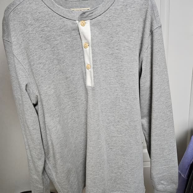 브론슨 헨리넥 XL 네이비, 그레이 판매합니다.