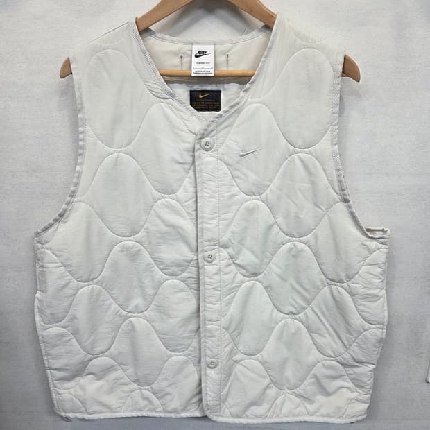 나이키 인슐레이티드 밀리터리 우븐 누빔조끼 L