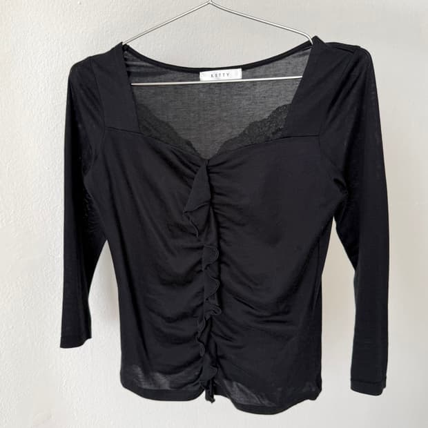 Ketty 프릴 티셔츠