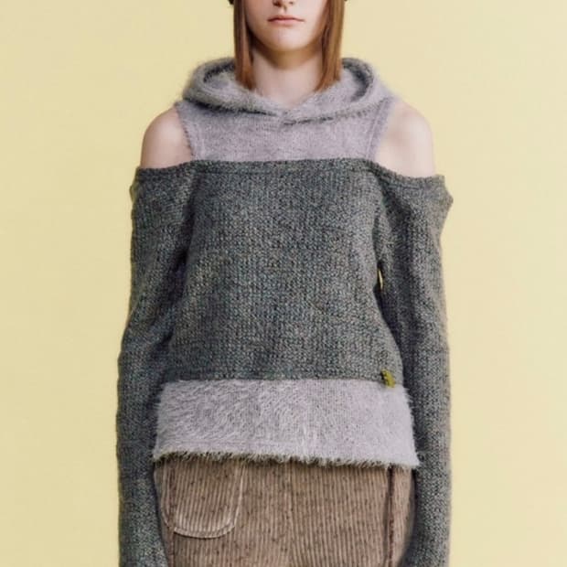 데비어퍼 컷어웃 니트 그레이