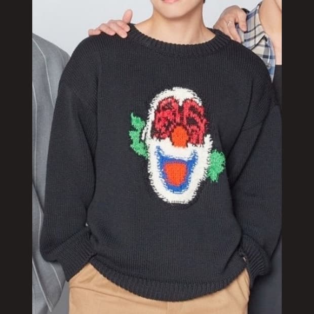 셀린느 뷔 삐에로 니트 블랙 M