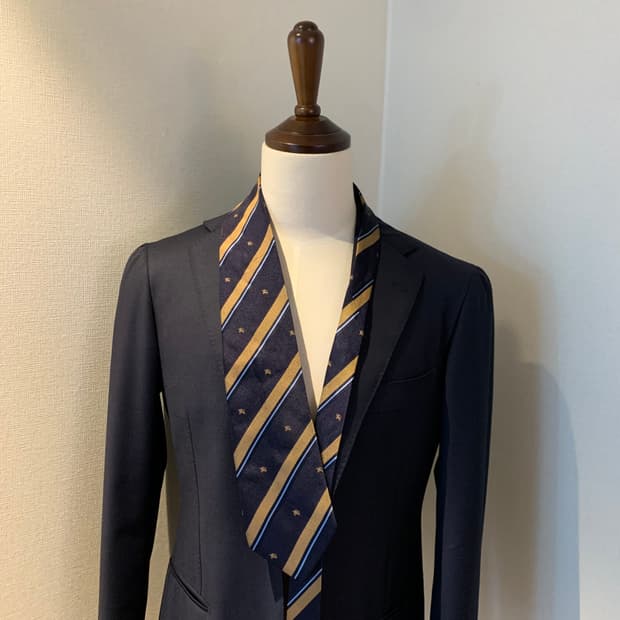 버버리 레지멘탈 클래식디자인 모노그램 명품넥타이 A+등급