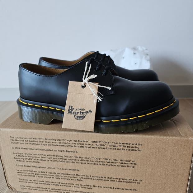 240 UK5 새제품) 닥터마틴 1461 스무스 구두 단화 더비 여자