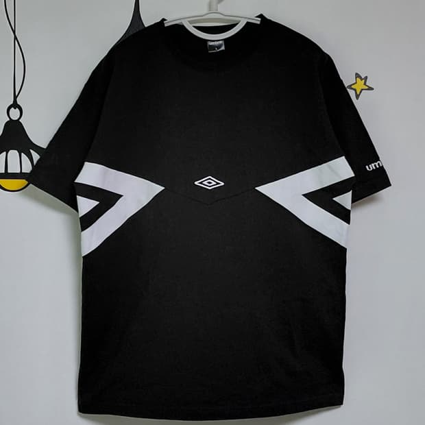 [L] 엄브로(UMBRO) 반팔 티셔츠 블랙